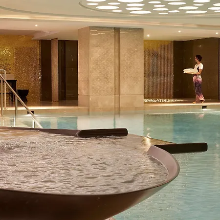 حياة ريجنسي إسطنبول أتاكوي 5*